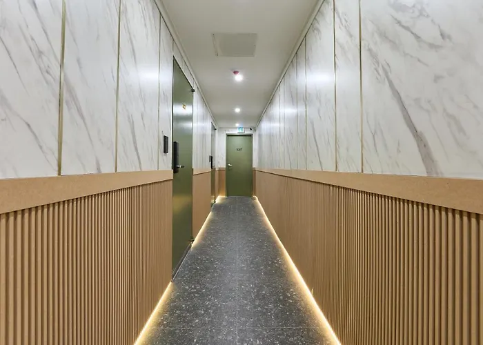 Hotel Chloe *