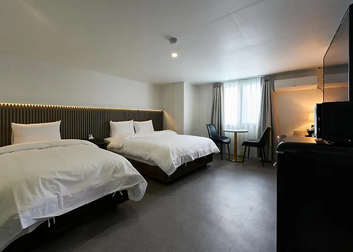 Hotel Chloe