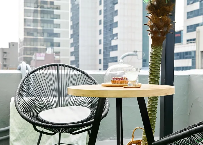 Chloe Hotel *